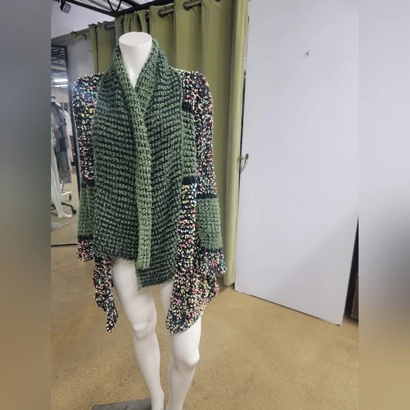 The Pyramid Collection - Knit Cardigan - Picture 2 of 5